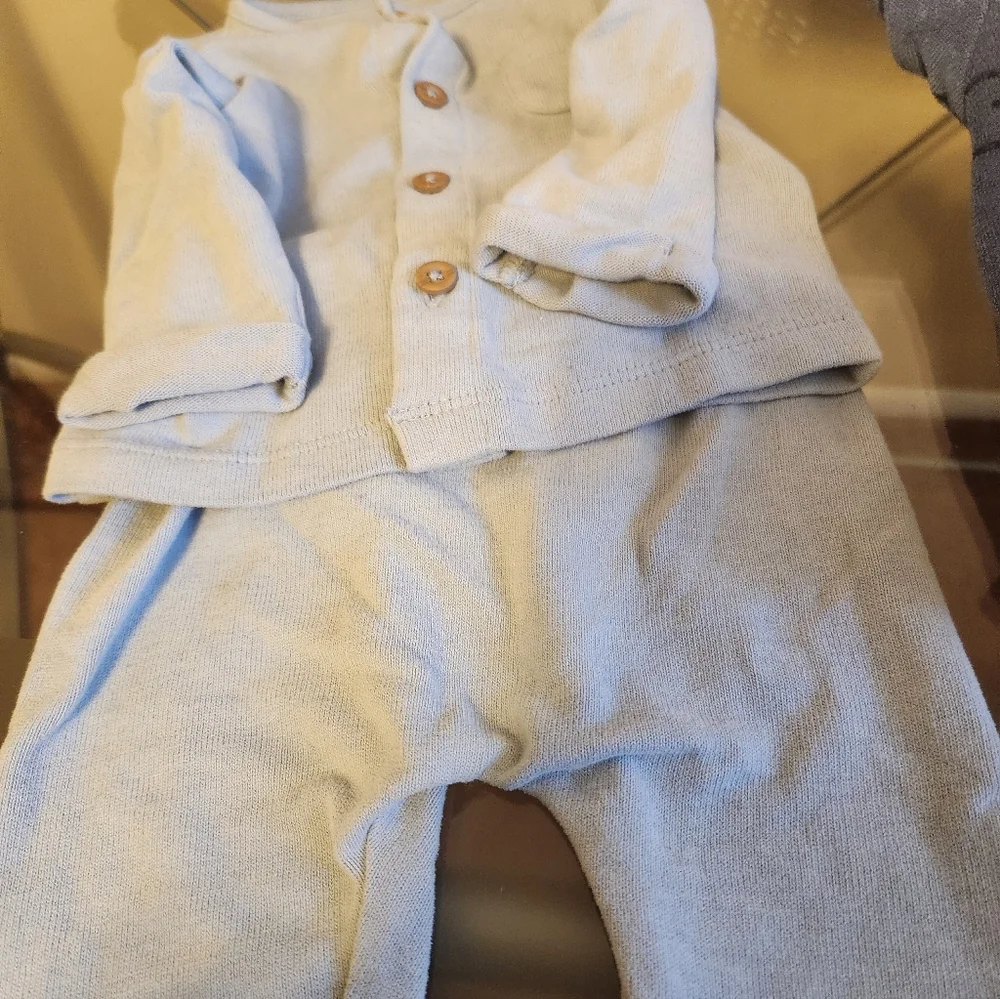 Carters Baby Boy 4 Pieces 3 MTHS
